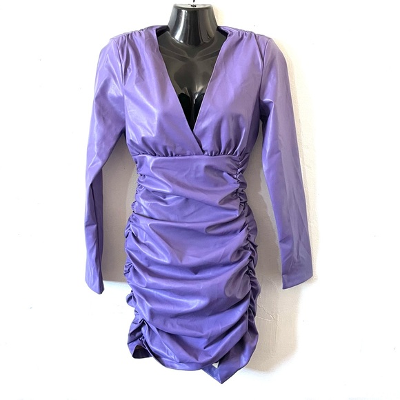 Blogger Fave Zara purple/lavander faux leather ruched mini dress - Picture 12 of 16